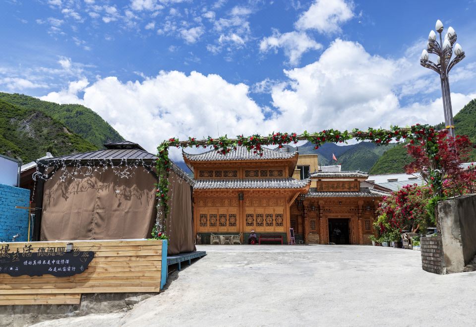 Jiuzhaigou Xintaoge Collector Inn의 객실 또는 전경