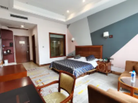 Liyade Hotel