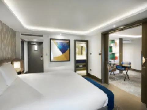 Hilton London Heathrow Airport Hotels in Hounslow