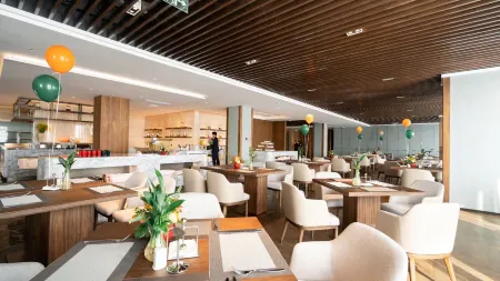 Huaihua Mehood Elegant Hotel Отели рядом с достопримечательностью «Zhongpo Places of Interest»