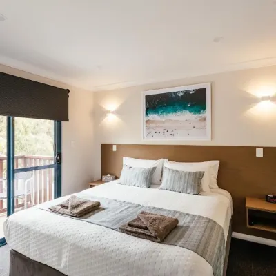 Dolphin Lodge Albany - Self Contained Apartments at Middleton Beach Hotels near Albany Waterfront Marina