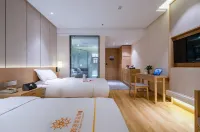 Yiyu Holiday Hotel
