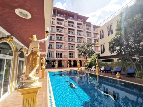 Rita Resort and Residence Pattaya - parking