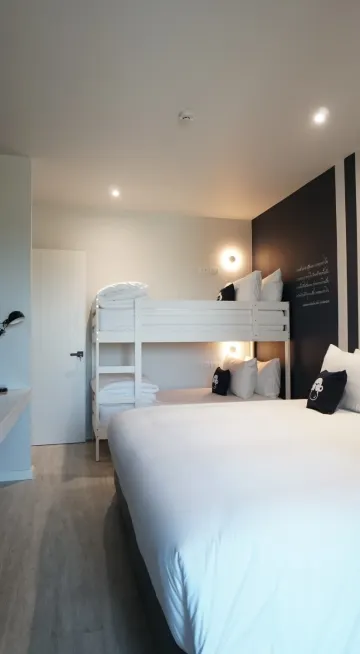 ห้องแฟมิลี่พร้อมอ่างอาบน้ำ