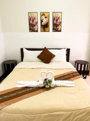 Rueangrat Hotel Hotels near Petch Nakorn