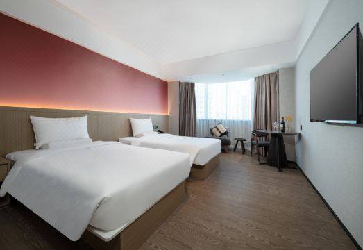 1. 세람크 호텔 (..