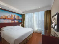 Vienna International Hotel (Taicang South Railway Station Nanyang Plaza) - balcony