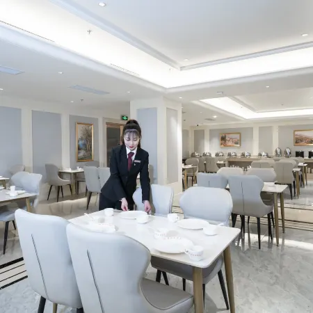 Vienna Hotel (Qihe Avenue Branch)