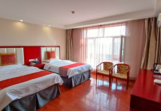 2. 신산허 호텔 (..