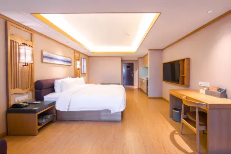 MEHOOD LESTIE Hotel (Dalian Station Zhongshan Square)