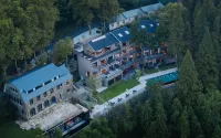 A Millet Resort Hotel Moganshan Scenic Hotels near Baiyun Mountain Pavilion