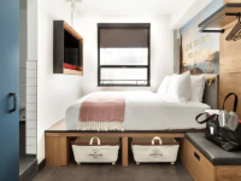 โรงแรมเดอะเรโวลูชั่น โรงแรมในบอสตัน