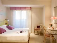 إنالا هوتل جاردن Hotels near شارع بريثيادوس