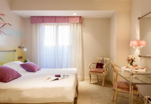 Inhala Hotel Garden 조식 뷔페