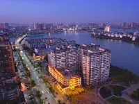Vienna International Hotel (Ezhou High-speed railway Station Civic Center store) فنادق في أه جَو