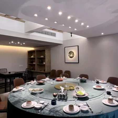 Floral Hotel·Yixing Anbo Hotel (Dingshu Town Branch)