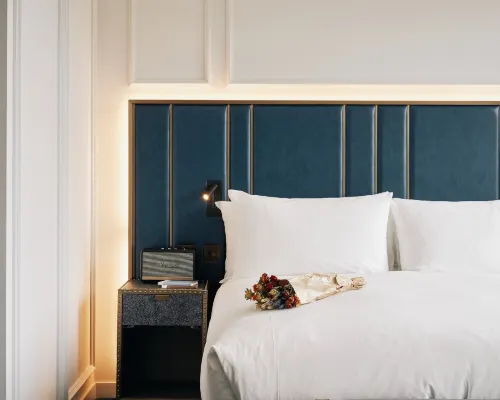 Page8, Page Hotels Hotels near The Strand