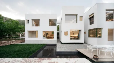 Xinmi Ji You Fang Diverse Homestay Hotel berhampiran Jishan Sanfeng