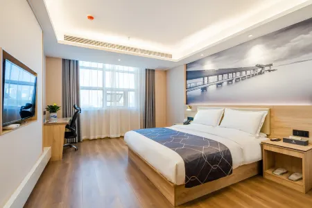 Chonpines  Hotel (Liaocheng New Oriental Plaza Five-star Department Store)