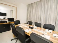 The Ciao Stelio Deluxe Boutique Hotel - Adults Only マッケンジー・ビーチ周辺のホテル