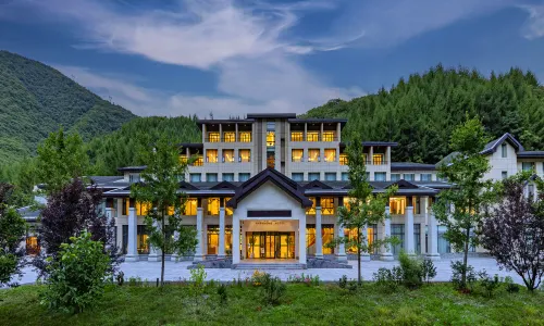 Shennong Hotel
