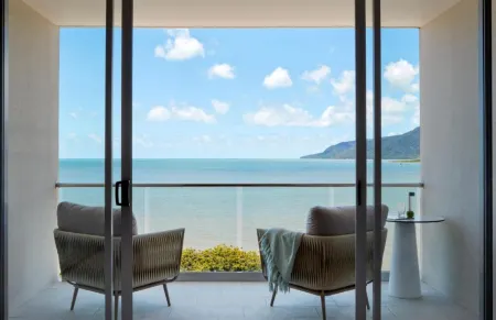 Crystalbrook Riley Отели рядом с достопримечательностью «Кэрнс Эспланаде Лагун»