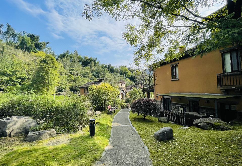 Huashuiwan Youshang Youya Villa의 프라이빗한 풀장 또는 정원