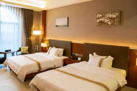 West Hotel Отели рядом с достопримечательностью «Langqin Bay»