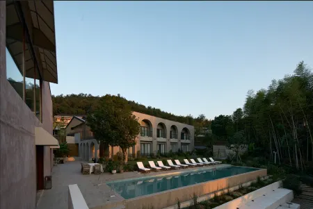 WuWaiNamas Отели рядом с достопримечательностью «Zhejiang Yuxiang Vocational and Technical College»