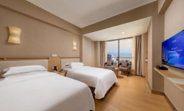 Zhuhai Guang Dong Hotel (Gongbei Port High Speed Railway Station)