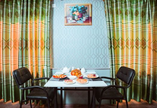 호텔 외관 및 주변 풍경