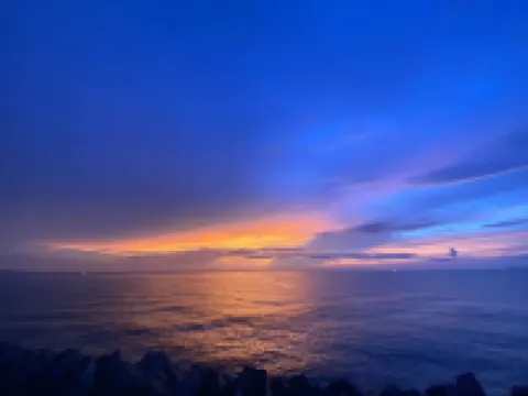 Yunjian Yue Homestay (Danzhou Haihua Island)