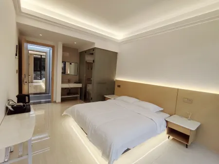 Jiugongshanlinyunjuyuan Отели рядом с достопримечательностью «Yunzhong Lake Reservoir»