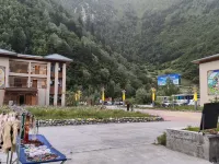 Jiuzhaigou Zhouanyi Chinese Inn โรงแรมใกล้เมืองเก่าแก่ของเมืองกระบี่