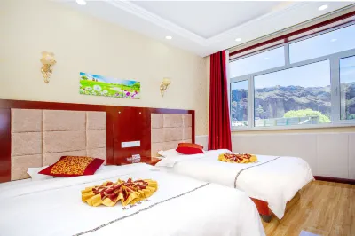 Colorful Danzhenweige Hotel