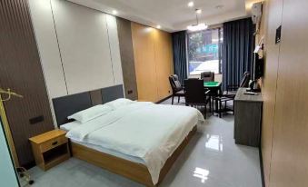 Yuehe Business Hotel