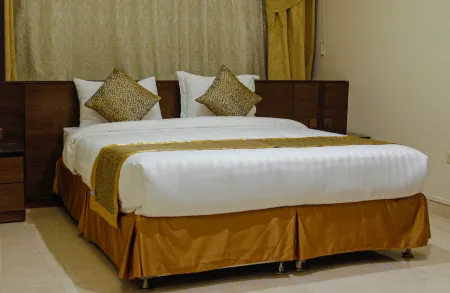 Golden New Hira Hotel