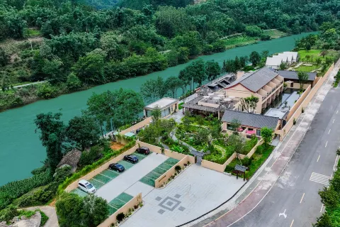 Qisu·Lajia Yao enthnic Themed Homestays in Libo