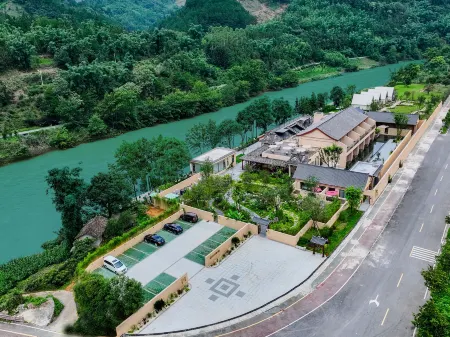 Qisu·Lajia Yao enthnic Themed Homestays in Libo