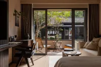 曼辰 Mansion 侘寂美學 · 花園度假酒店 （麗江古城南門木府店）