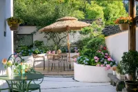 Xidi Weijiaoshan See Mountain B&B Hotel di Xidi scenic area