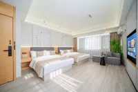 Xingyun Homestay (Foshan Qinghui Garden Huagai Road Pedestrian Street)