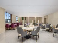 Lavande Hotel (Urumqi High-Speed Railway Station Weitai North Road)