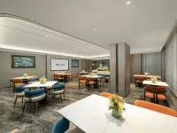 ECHIC Hotel (Guangzhou Zhengjia Plaza Tiyuxilu Subway Station) Hotels near مول تي