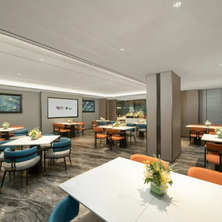 ECHIC Hotel (Guangzhou Zhengjia Plaza Tiyuxilu Subway Station) Отели рядом с достопримечательностью «Торговый центр Tee Mall»
