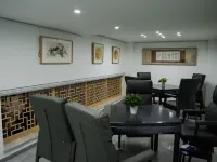 Xiuwen Yiyouju Homestay فنادق في شيو ون