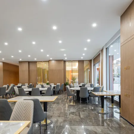 Xiyi Hotel (Entrance Store of Wudang Mountain Scenic Area)