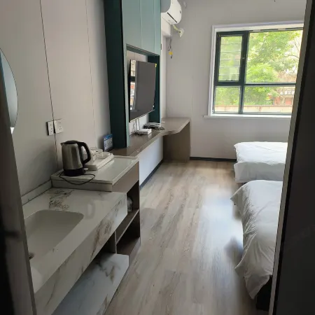 Burqin Jiadengxuan Hotel (Shenhu Road)