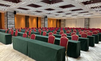 Jingtai International Hotel - Baoji Qishan High-speed Railway Station