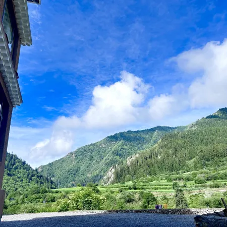 Yeyu Yi Homestay (Zhag'na Scenic Area Branch)